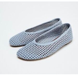 ZARA Women Periwinkle Woven Ballet Flats Perforated Slip On Shoes Size 40 EU 622